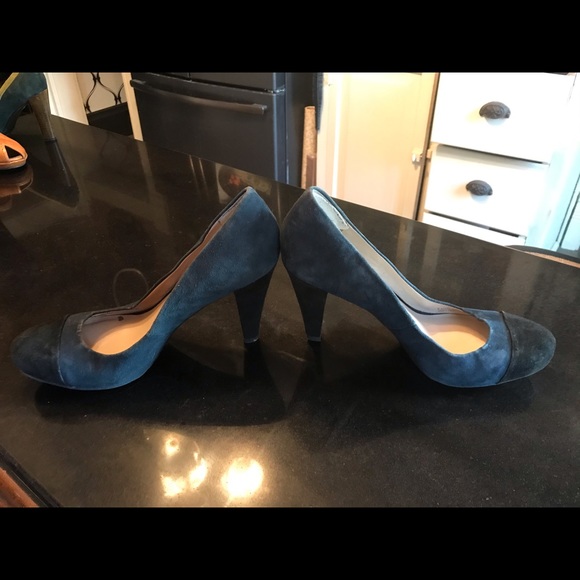 Franco Sarto navy & black suede size 8 heels - Picture 8 of 10